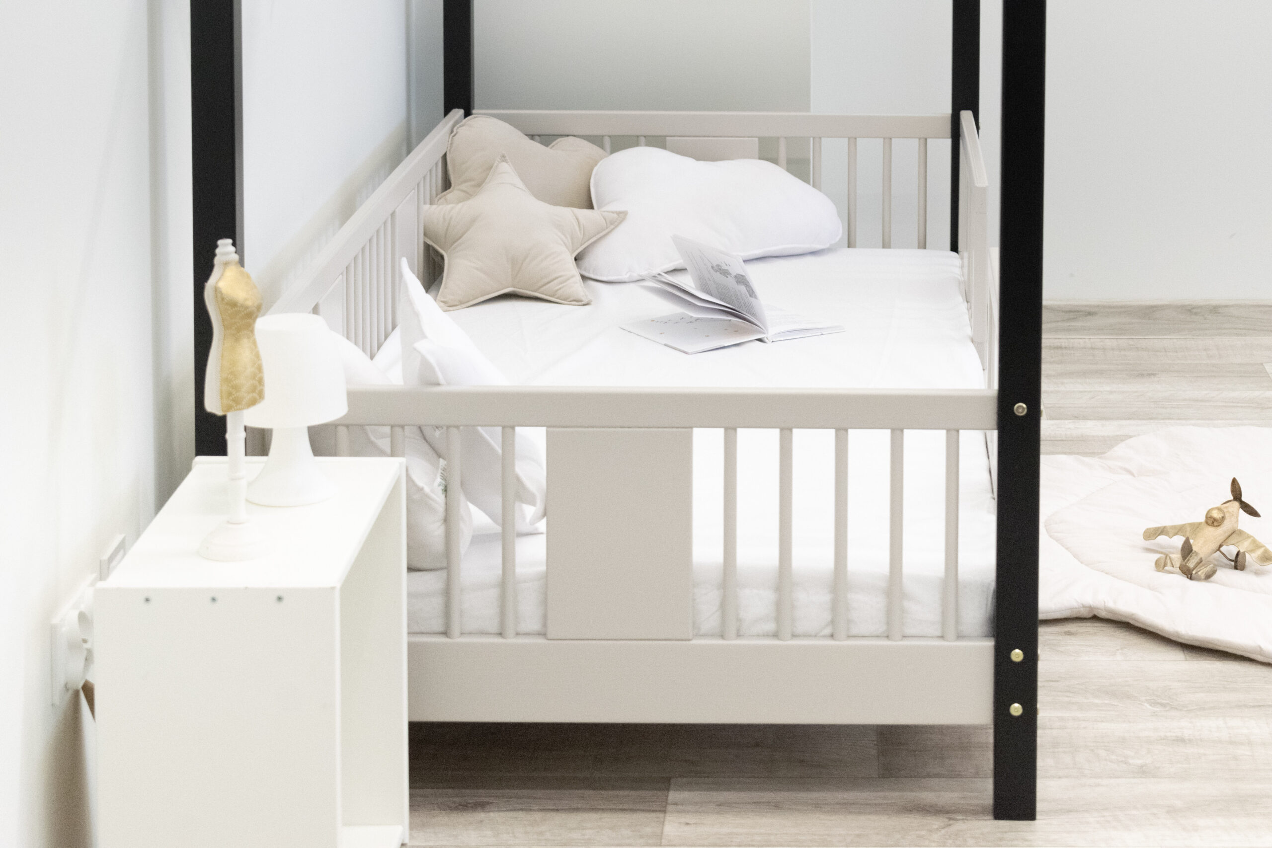 niskie łóżko domek (5) niskie łóżko domek (5)